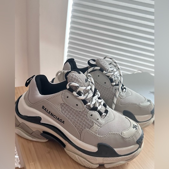 Balenciaga sneakers - Picture 1 of 4